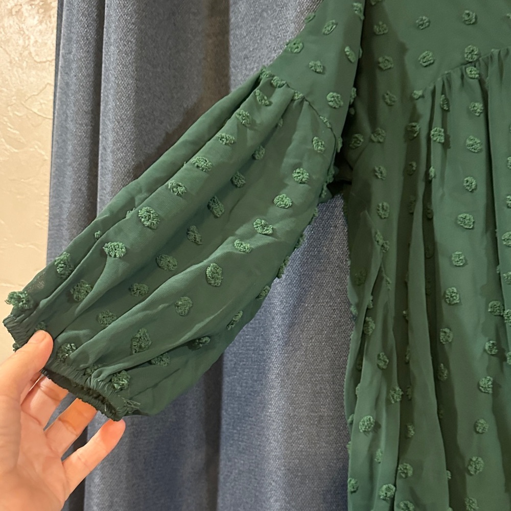 Elegant Green Women's Top - Picture 2 of 5